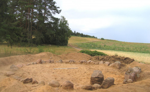 14_Kuršių pilkapis.jpg